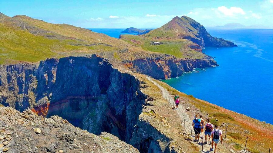 From Funchal: Ponta de São Lourenço/Caniçal Full-Day Hike - From Funchal to the eastern tip