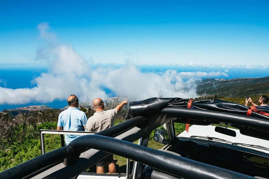 From Funchal: Porto Moniz and Seixal Day Tour by Jeep - From Funchal to Câmara de Lobos and the south coast