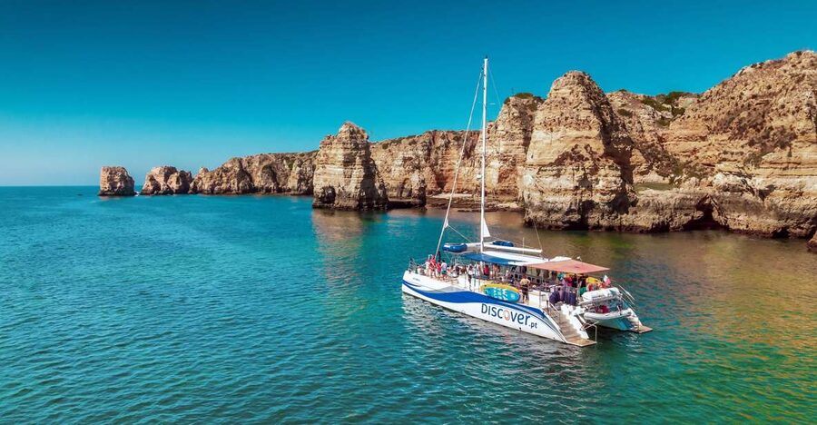 From Lagos: Algarve Golden Coast Cruise - Praia da Luz and the black rock coast