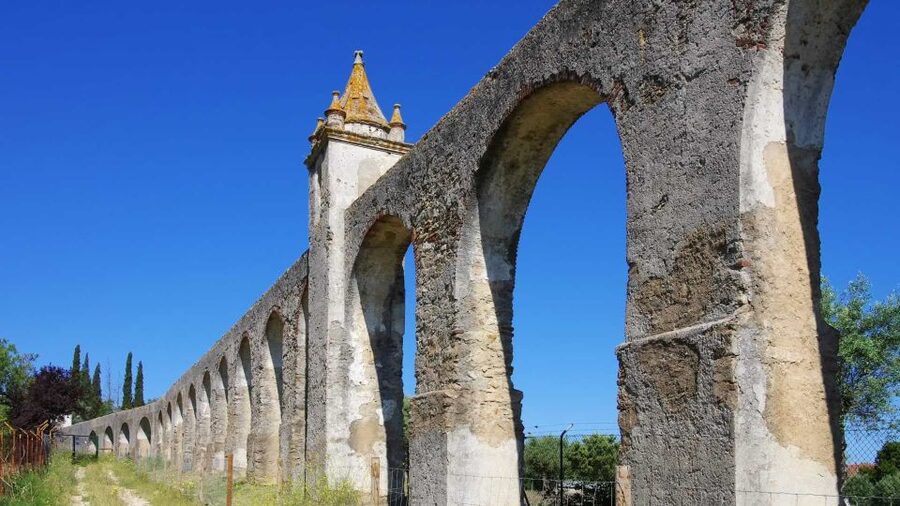 From Lisbon: Évora and Monsaraz Day Tour with Wine Tasting - Monsaraz delivers the best views