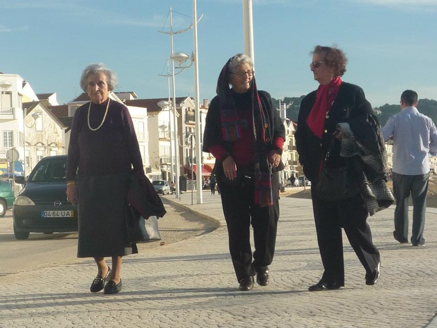 From Lisbon: Fátima, Batalha, Nazaré and Óbidos Day Tour - An early Lisbon pickup and a compact route