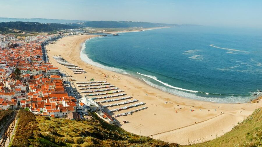 From Lisbon: Fátima, Batalha, Nazaré & Óbidos Full-Day Tour - Nazaré, fishing traditions, and giant waves