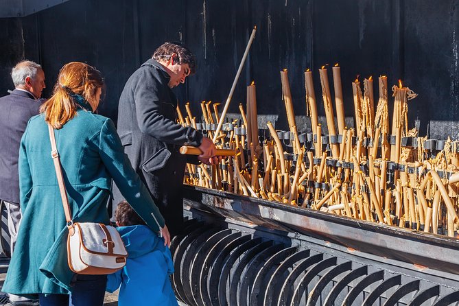 From Lisbon: Fatima Batalha Nazare & Obidos Small Group Day Trip - Fátima: a quiet, important first stop