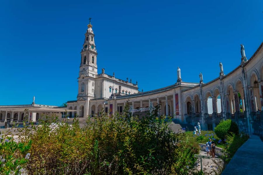 From Lisbon: Fátima, Nazaré & Sintra – 3 Cities Guided Tour - Practical advice for a smoother day