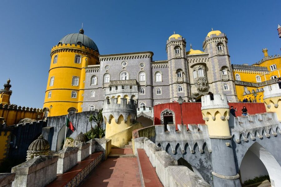 From Lisbon: Sintra and Cascais Full-Day Private Tour - Lunch in Sintra and the food choices