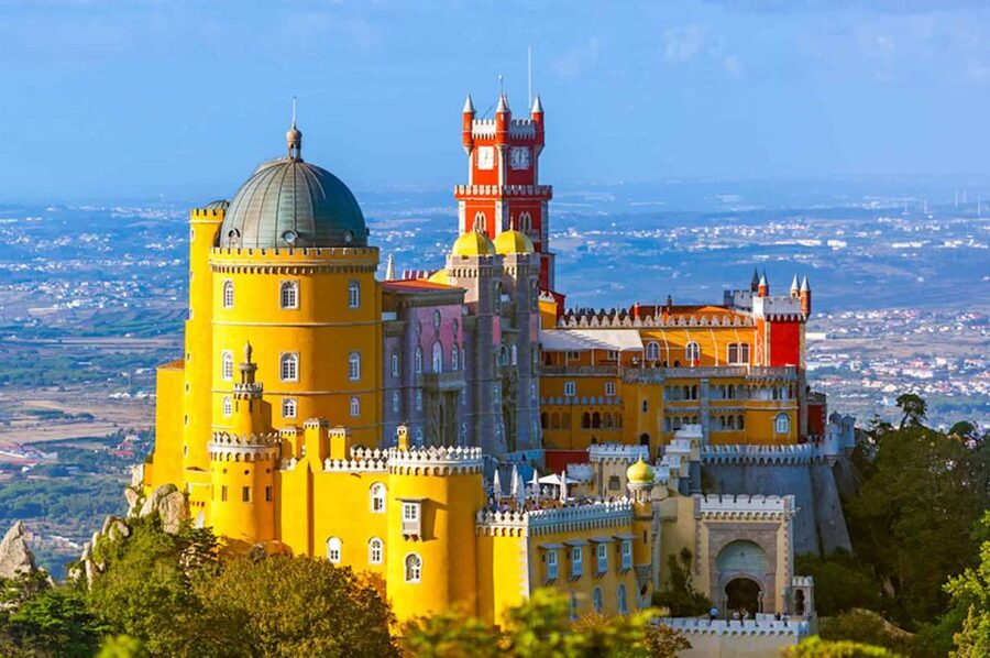 From Lisbon: Sintra, Pena Palace & Cabo da Roca Hiking Tour - Sintra village and the short pastry stop