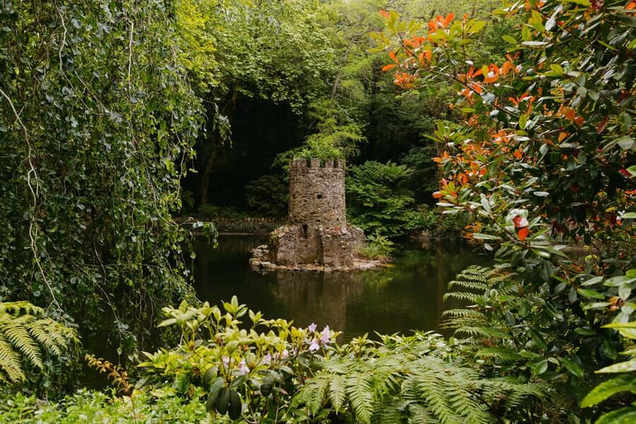 From Lisbon: Sintra, Regaleira and Pena Palace Guided Tour - Quinta da Regaleira and the Initiation Well