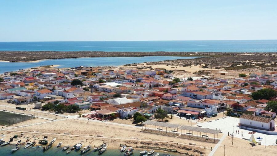 From Olhão: Ria Formosa Sunset Island Tour - Who will enjoy this tour most