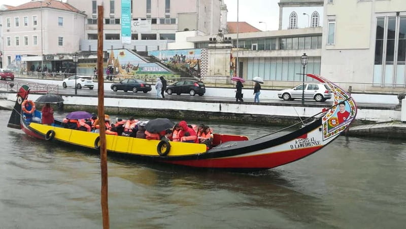 From Porto: Aveiro & Coimbra Tour with Moliceiro Boat Cruise - Lunch: Aveiro or Coimbra, at your own cost