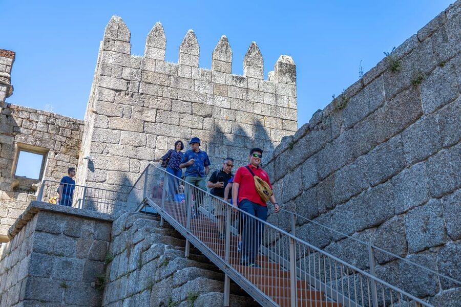 From Porto: Braga and Guimarães Full-Day Trip - The Minho between the monuments