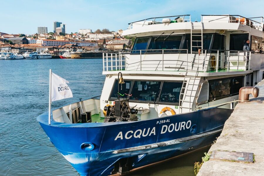 From Porto: Douro River Cruise to Régua with Lunch - The Carrapatelo Dam and the wider Douro Valley