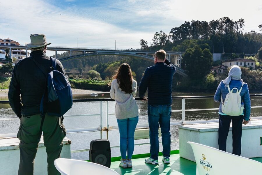 From Porto: Douro River Cruise to Régua with Lunch - Returning to Porto by coach or train
