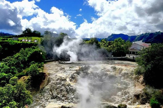 Full Day Jeep Tour Furnas with lunch (Cozido) and drinks included - Exploring the Caldeira das Furnas for Five Hours