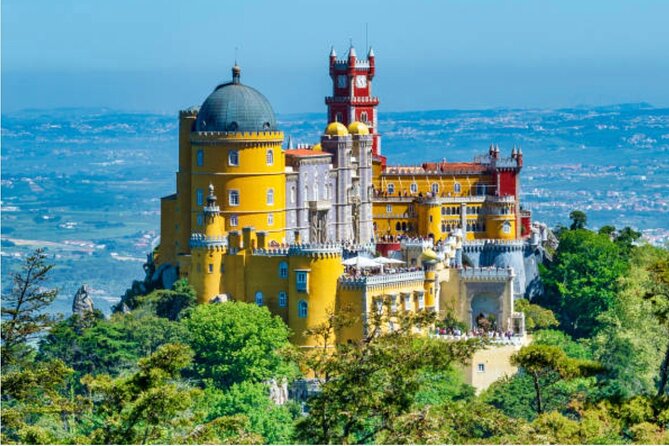 Full Day Tour: Sintra, Pena Palace, Cabo da Roca, Cascais - Sintra village: 90 minutes for food and wandering