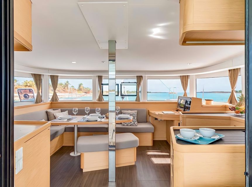 Funchal Bay: Dolphin & Whale Watch Luxury Catamaran Cruise - Sailing back along Madeira’s coast