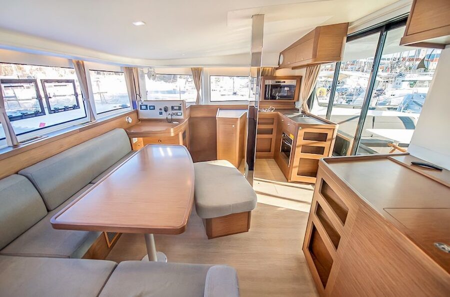 Funchal Bay: Dolphin & Whale Watch Luxury Catamaran Cruise - The crew makes the difference
