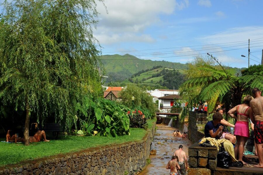 Furnas: Tea Plantations, Lake and Volcano Guided Tour - Why this São Miguel day tour works