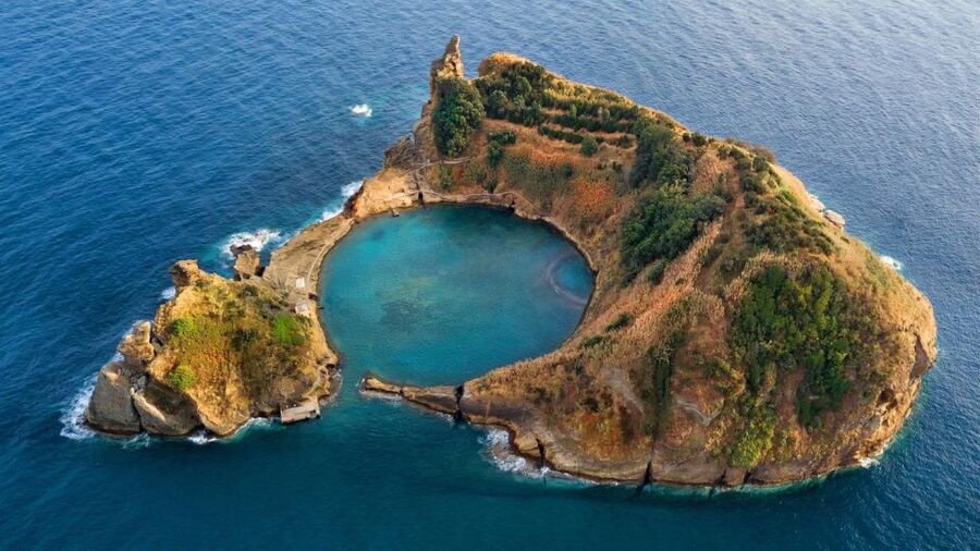 Furnas: Tea Plantations, Lake and Volcano Guided Tour - Vila Franca do Campo and the offshore islet