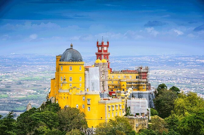 Group Tour to Sintra, Pena, Regaleira, Cabo da Roca & Cascais - Key points at a glance