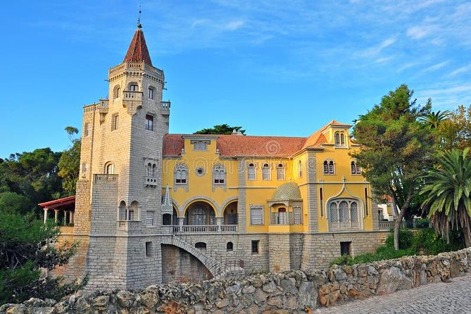Guided Tour to Sintra, Pena, Regaleira, Cabo da Roca and Cascais - Lunch near Colares, with one timing warning