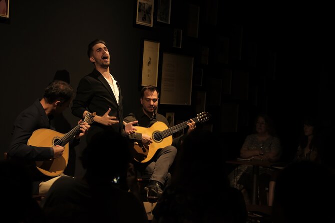 Ideal Clube de Fado - The port tasting and what is not included