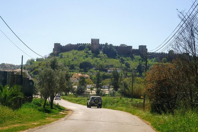 Jeep half day tour of our Algarve coast and mountains - Ferragudo: a village above the Arade estuary