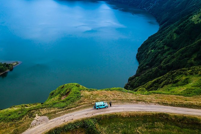 Jeep Tour Full Day Sete Cidades & Lagoa do Fogo with lunch and drinks included. - Along the Caldera Rim at Sete Cidades