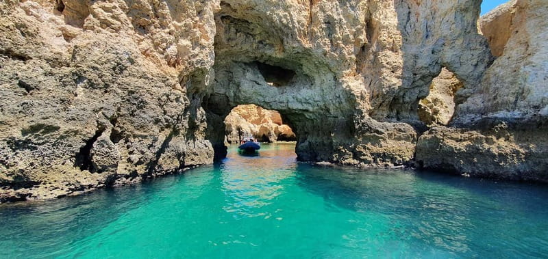 Lagos: Ponta da Piedade Caves Boat Tour - Timing, sea conditions, and what to wear