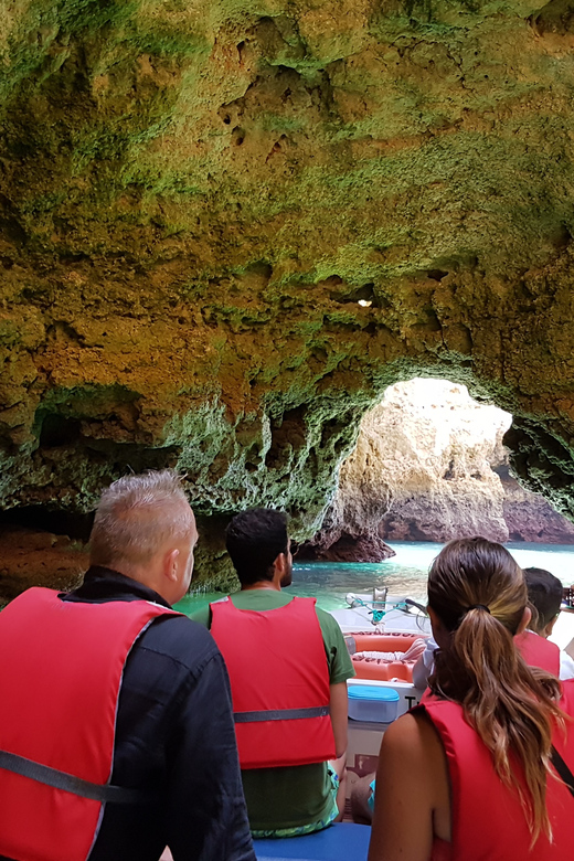 Lagos: Ponta da Piedade Grotto 1-Hour Tour with Local Guide - The narrow passages and named arches