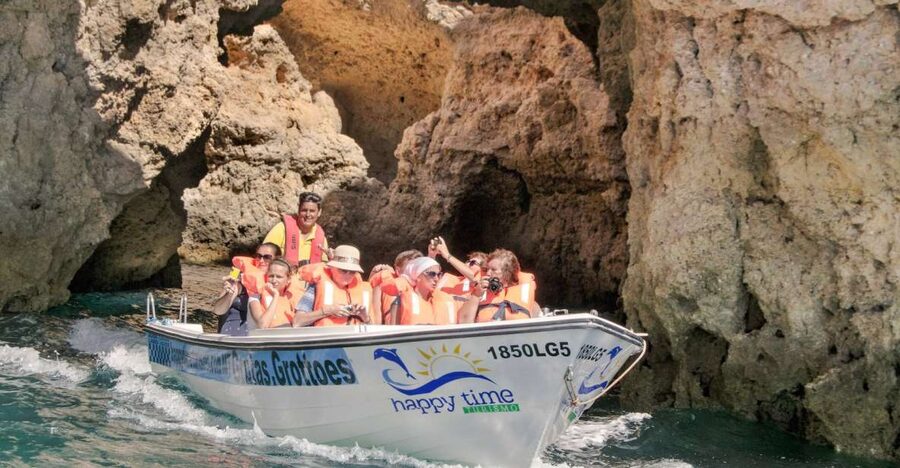 Lagos: Ponta da Piedade Rock Formations Guided Boat Tour - Entering the Ponta da Piedade caves