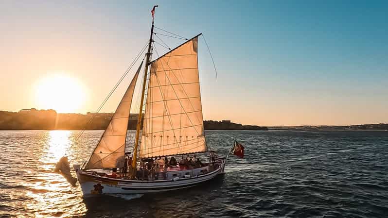 Lagos: Sunset Sail aboard a Traditional Boat with Prosecco - Leaving Lagos Marina as the Light Softens