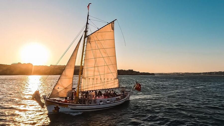 Lagos: Sunset Sail aboard a Traditional Boat with Prosecco - Sunset Timing and the Return to Lagos