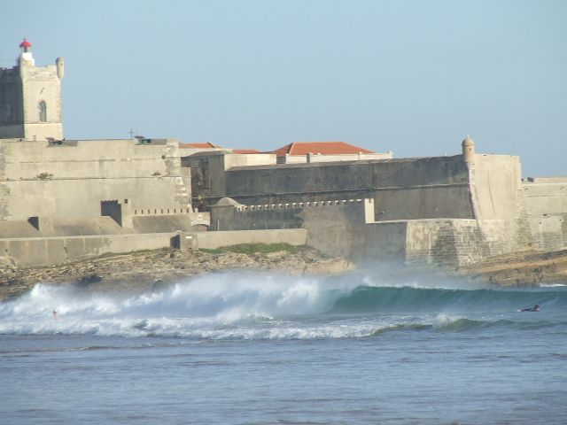 Lisbon: 1.5-Hour Surf Lesson - Sand practice before the Atlantic
