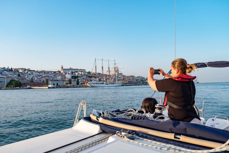 Lisbon: 1 or 2-Hour Cruise along the Tagus River - Sailing under canvas, not just under power