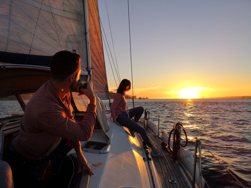 Lisbon: 2-Hour Sunset Sailing Tour on Luxury Sailing Yacht - Why Lisbon is especially good from the Tagus