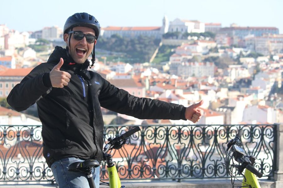 Lisbon: 3-Hour Tour by E-Bike - São Pedro de Alcântara and the grand central avenue