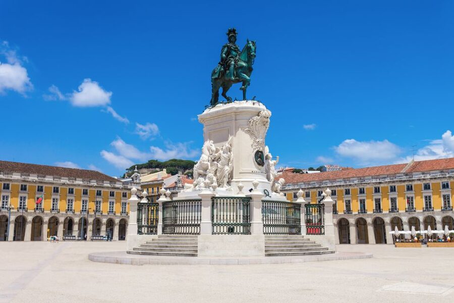 Lisbon: 3-in-1 Hop-On Hop-Off Bus and Tram Tours - Who will get the most from this pass?