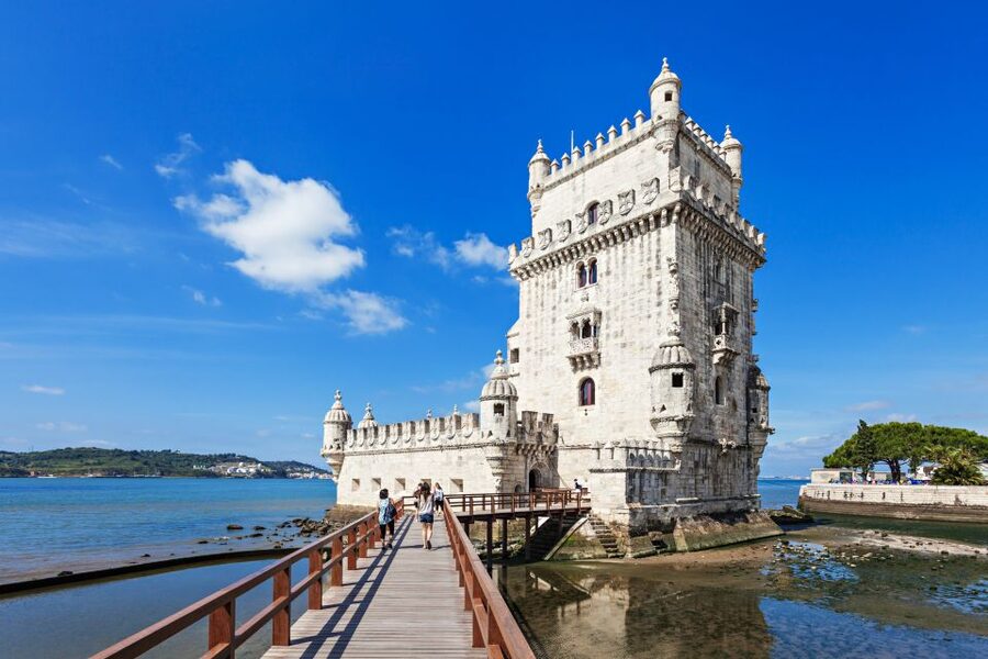 Lisbon: 3-in-1 Hop-On Hop-Off Bus and Tram Tours - The Modern Lisbon route and the city beyond the old center