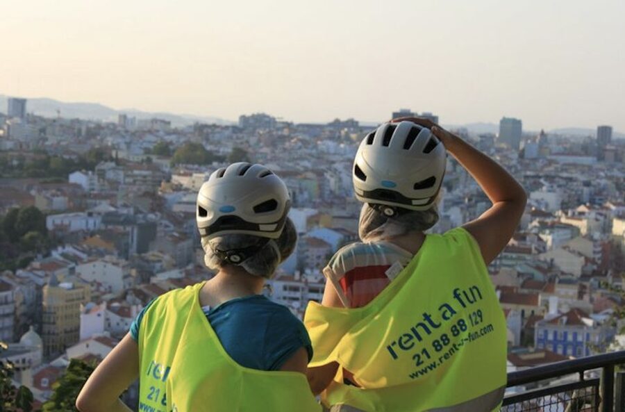 Lisbon: 7 Hills Half-Day Electric Bike Tour - Seeing the Sé and Ascensor da Lavra