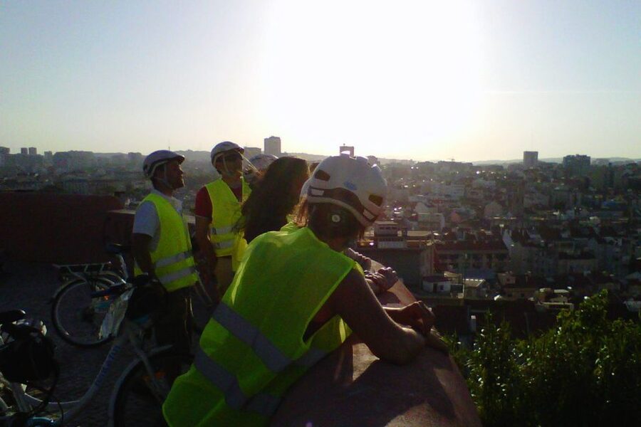 Lisbon: 7 Hills Half-Day Electric Bike Tour - Guides, pacing, and safety