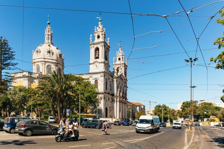 Lisbon: 72/96-Hour Hop-On Hop-Off Bus, Tram & Boat Ticket - The Hills Tramcar Tour through Alfama
