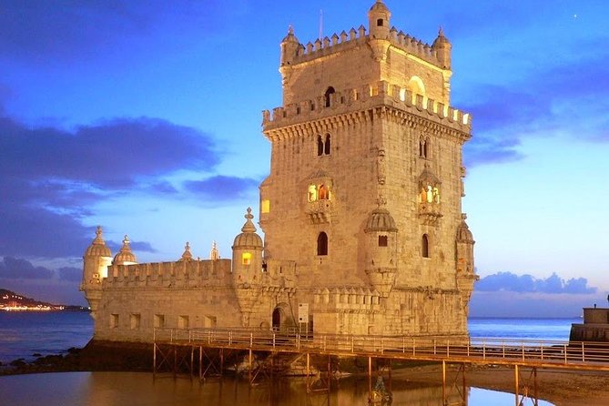 Lisbon Airport Transfer - Finding the AVENIDAS driver at Lisbon Airport