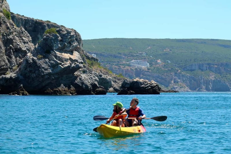 Lisbon: Arrabida Park Kayak Tour with Beach Picnic - Five details that shape the day