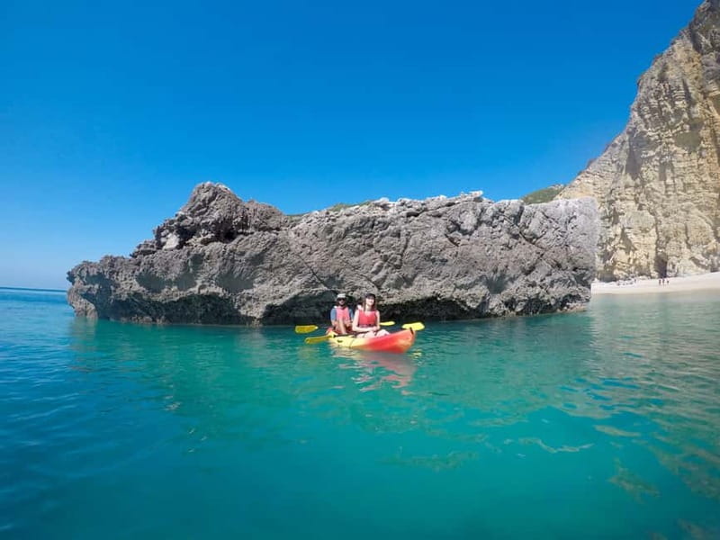 Lisbon: Arrabida Park Kayak Tour with Beach Picnic - The return route and the final change of clothes