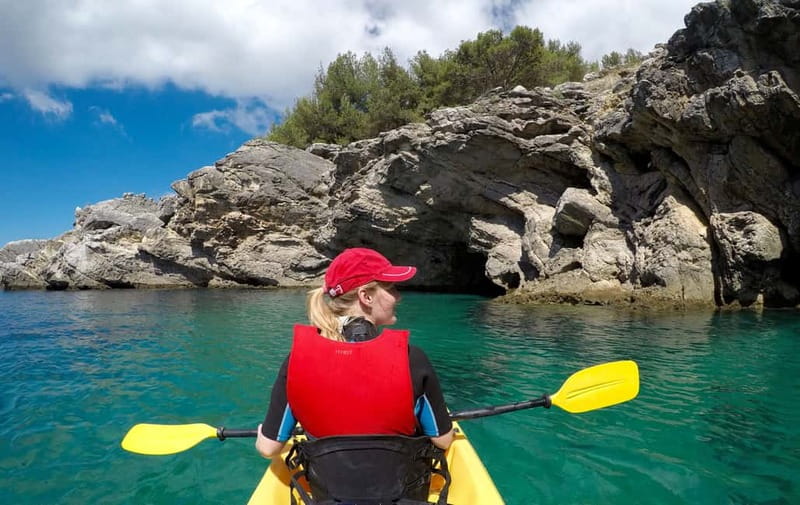 Lisbon: Arrabida Park Kayak Tour with Beach Picnic - Who should book this day trip?