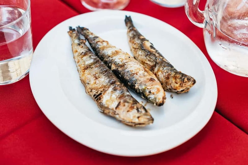Lisbon: Baixa District Food Tour with Dinner and Drinks - Drinks from ginjinha to vinho verde