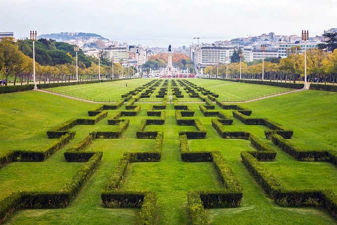 Lisbon: Belém Hop-On Hop-Off Bus Tour 24-Hour Ticket - Jerónimos Monastery, the route’s essential stop