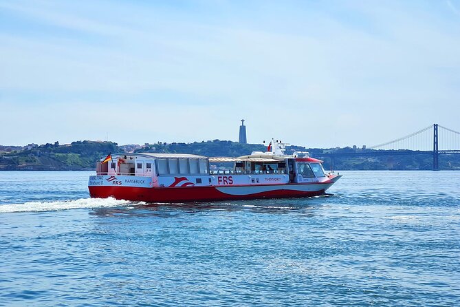 Lisbon Boat ride on Tagus river - Leaving Praça do Comércio on the Tagus