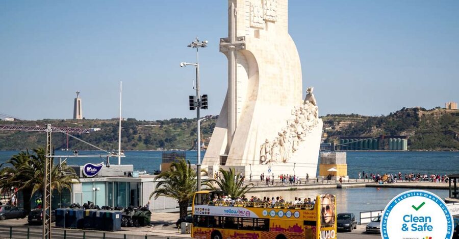 Lisbon: Boat Tour Ticket and Hop-on Hop-off 48-Hour Bus. - Begin in central Lisbon at Restauradores