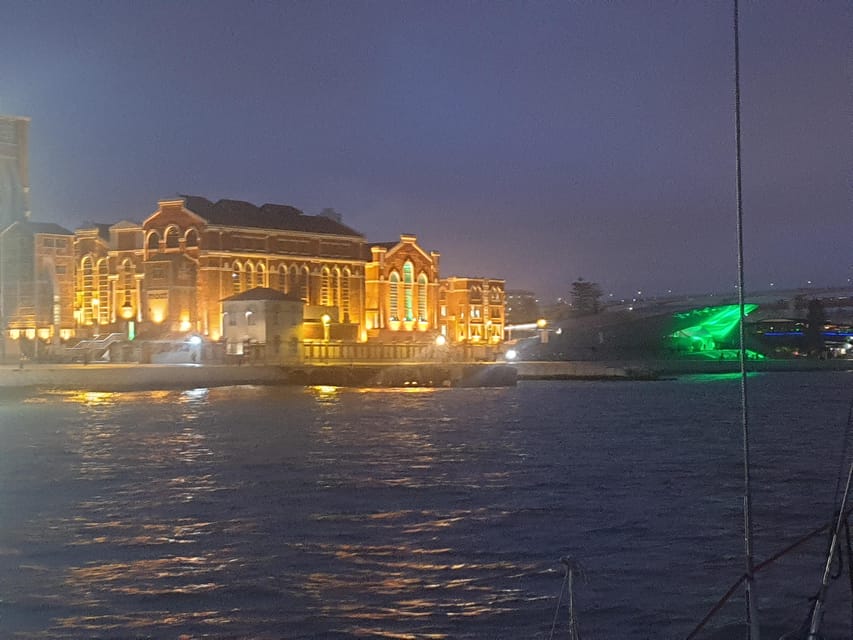 Lisbon: Champagne Sailing Tours - Choosing between daytime and sunset